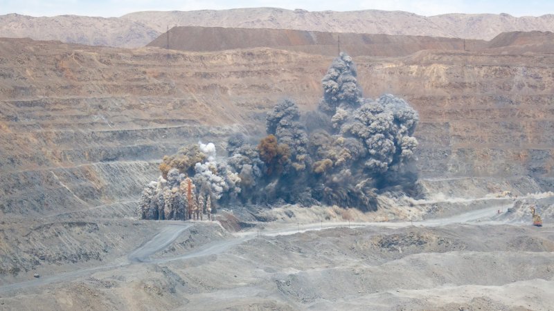 Carreras Técnicas realizó taller de explosivos en la minería