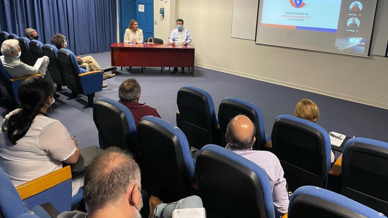 DRI se reúne con consejo de la Facultad de Ingeniería y Arquitectura