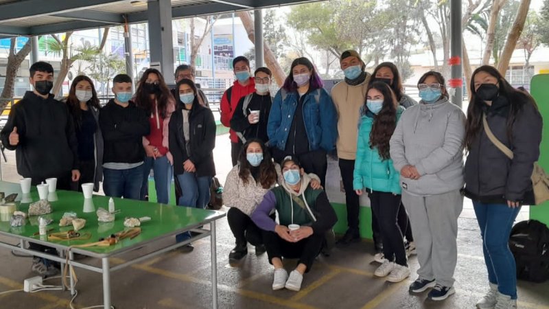 Estudiantes de educación básica recibieron a la carrera de Geología