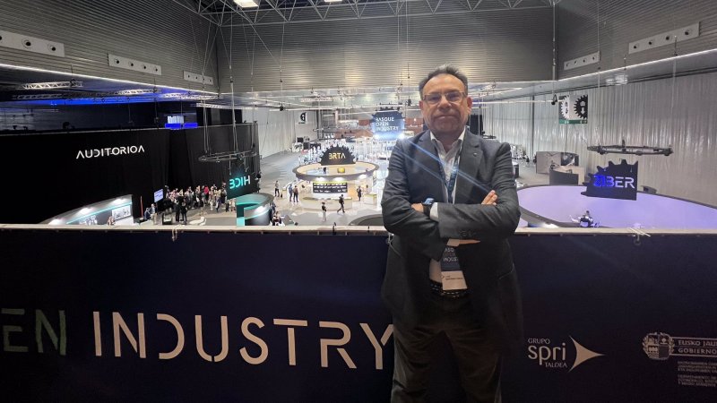 Director de la Escuela de Gobierno y Comunicaciones participó en actividades en España sobre economía circular