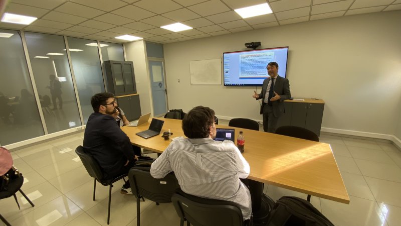 Profesores españoles dictan clases en el Doctorado en Derecho