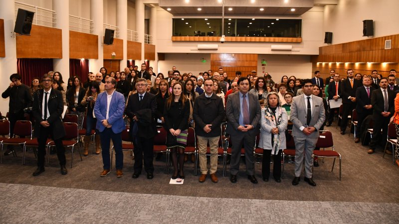 Egresados de las carreras de Economía recibieron con emoción sus nuevos títulos universitarios