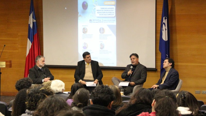 Conversatorio abordó los derechos humanos desde el ámbito migratorio y la seguridad pública