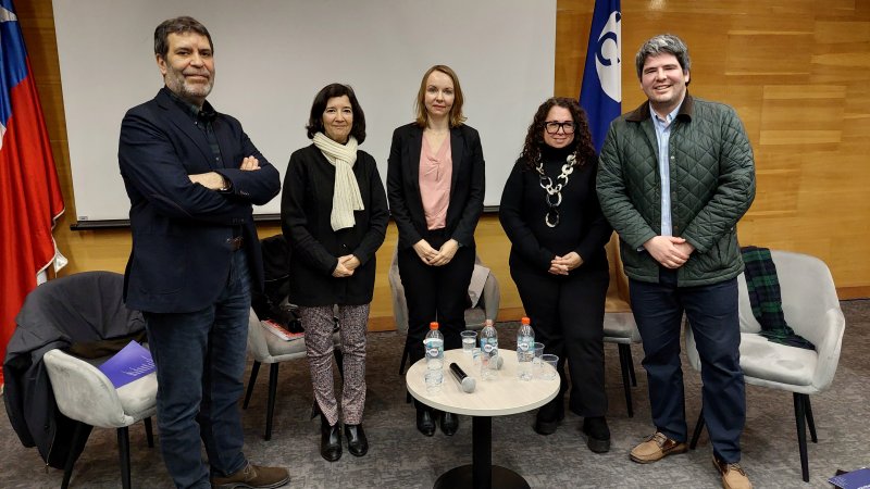 Reformar al sistema político de Chile fue el tema en nuevo conversatorio de Ciencia Política