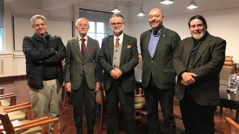 Profesor Sergio Fuenzalida obtuvo grado de Doctor en Derecho