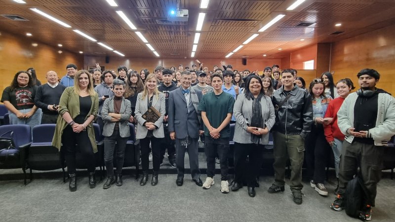 Alumnos de la carrera de Publicidad participaron de la charla “Una marca con sentido” presentada por L’Oréal