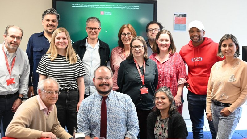 Vicedecana de FACDEH participa en destacado workshop internacional en Reino Unido