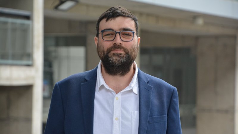 Doctorando Pablo Viollier expuso en jornadas internacionales sobre inteligencia artificial y protección de datos