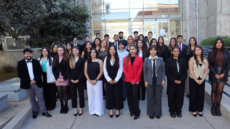 Estudiantes de Derecho recibieron certificación de Ius Postulandi en ceremonia