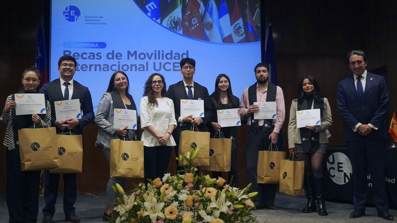 Ocho estudiantes de la UCEN recibieron beca de movilidad internacional para cursar el segundo semestre de 2025 en España o México